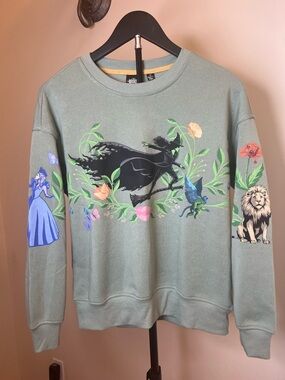 Wicked Universal Studios Graphic Sweatshirt XS Sage Green NWT